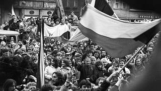 OBRAZEM: Sametová revoluce. Podívejte se na události konce roku 1989 v  regionech - Deník.cz