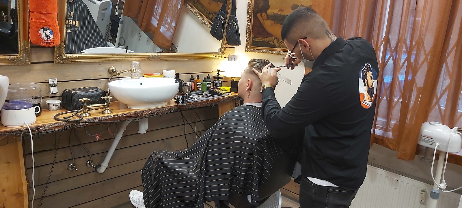 Fotogalerie: V Ústí otevřel Barber shop Pepe v Londýnské ulici - Ústecký  deník