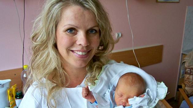 Kateřina Kupcová, porodila v ústecké porodnici dne 30.6.2012 (6:13) syna Šimona (45 cm, 2,45 kg).