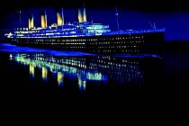 Známý australský miliardář Clive Palmer se rozhodl postavit dokonalou repliku Titanicu společnosti White Star Line, a to na základě stejných plánů původního plavidla. 