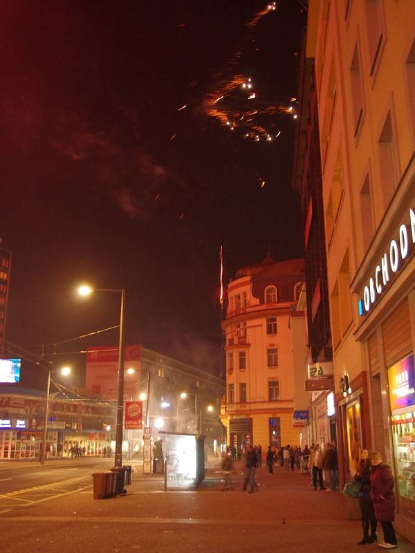 Vítání nového roku 2013 na Mírovém náměstí v Ústí nad Labem.