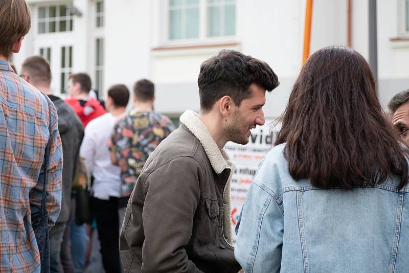 Páteční odpoledne na Univerzitním festivalu UJEP v kampusu v Ústí nad Labem