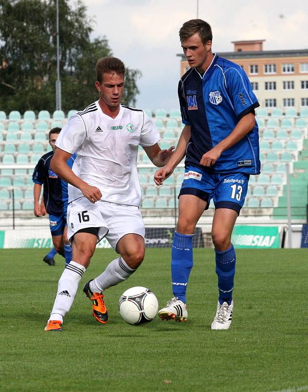 Ústečtí fotbalisté (modré dresy) zvítězili v Mostě 3:1.