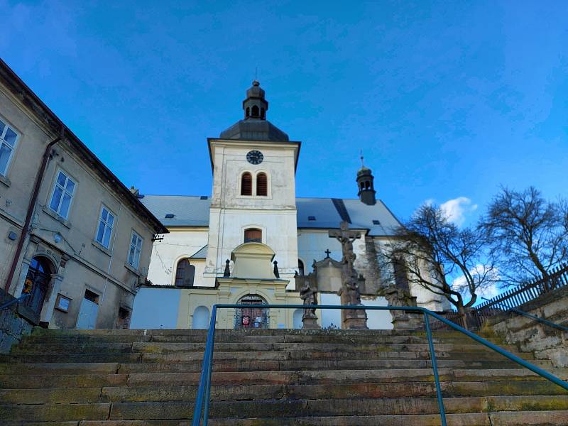 Co je nového v Libouchci: Golfové hřiště, obchod COOP a restaurace.