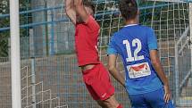 Severočeský souboj FK Ústí nad Labem – FK Přepeře (v černém) vítěze neměl. Zápas skončil 2:2. Foto: FK Ústí/ M. Solař