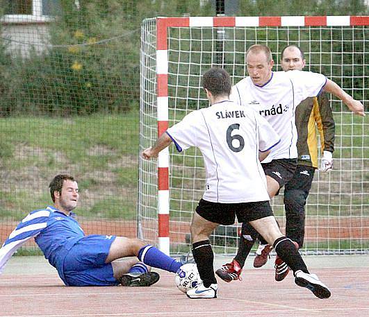 Z futsalového utkání mezi Tornadem a Metalem.