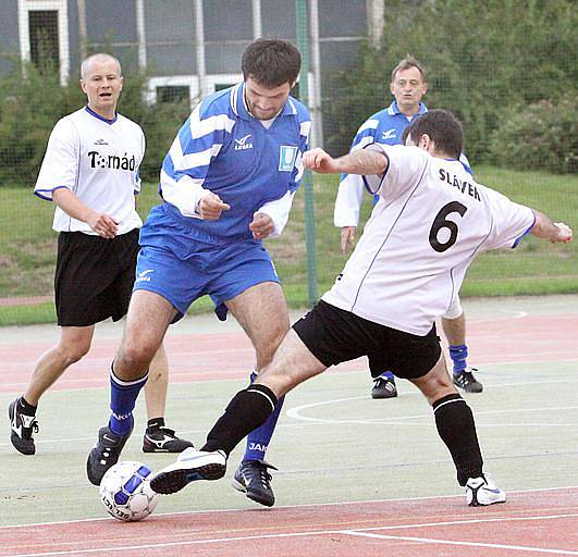 Z futsalového utkání mezi Tornadem a Metalem.