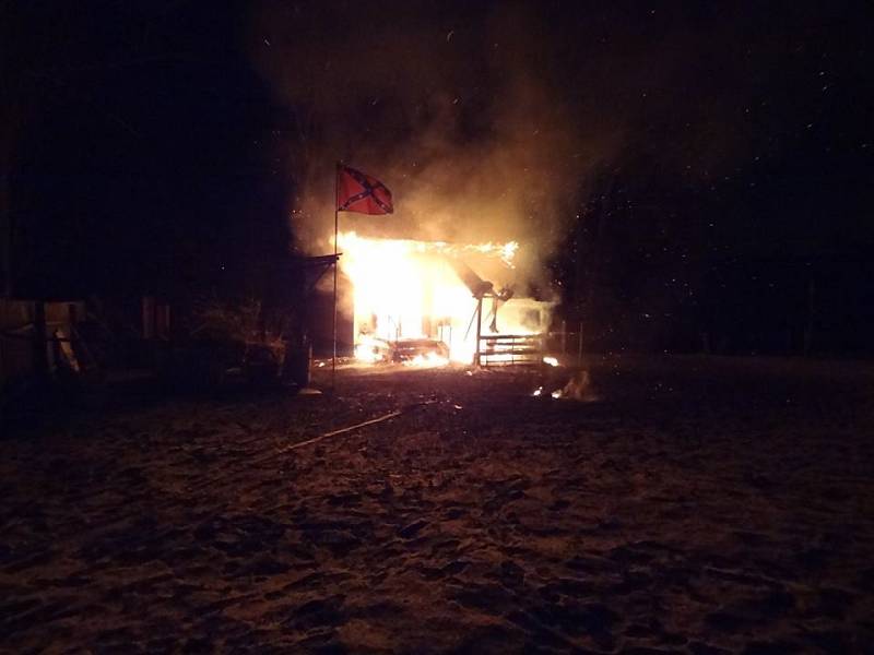 Požár chatky v Habrovanech.