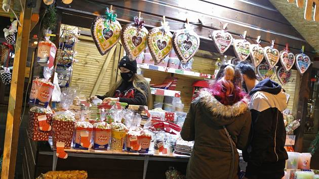 Vánoční trhy na Lidickém náměstí v Ústí nad Labem.