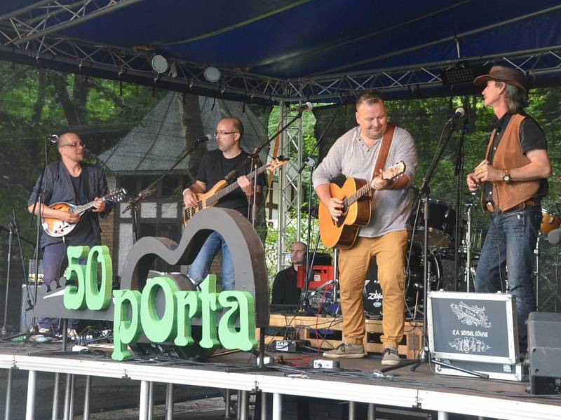 Půlstoletí o víkendu slavil legendární český hudební festival Porta.