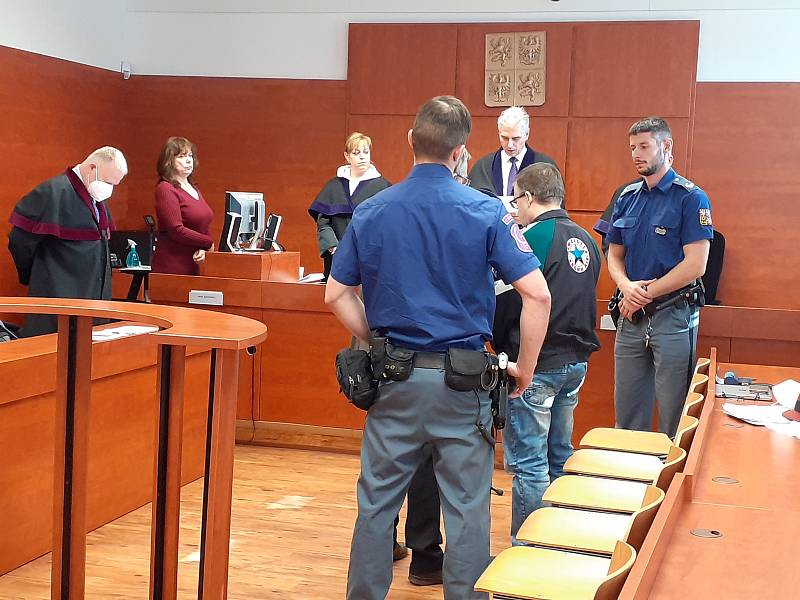 Andriy U. dostal 10 let za pokus o vraždu.