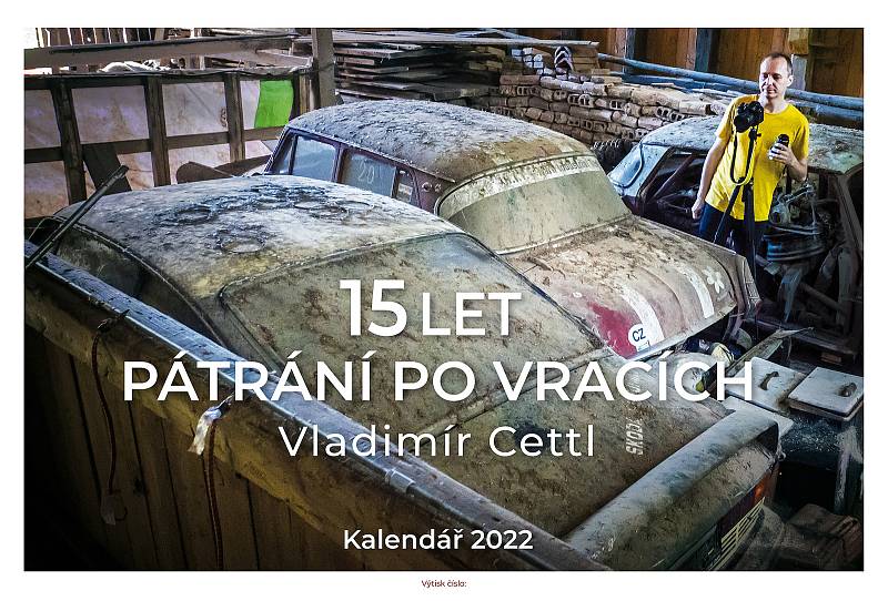 Ústecký fotograf Vladimír Cettl vydal pro rok 2022 dva nové kalendáře „Tatra na srazech“ (černobílé fotografie) a „15 let pátrání po vracích“. Jeho kalendáře jsou oblíbené po celém světě, podívejte se na snímky, které v kalendáři najdete. 