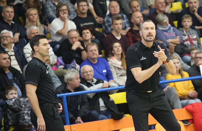 Basketbalové derby mezi Ústím nad Labem a Děčínem.