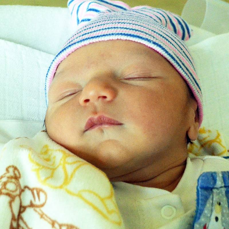 Matyáš Čonka se narodil 21. listopadu v 18.50 hodin mamince Dáše Čonkové z Bíliny. Měřil 53 cm, vážil 3,90 kg.