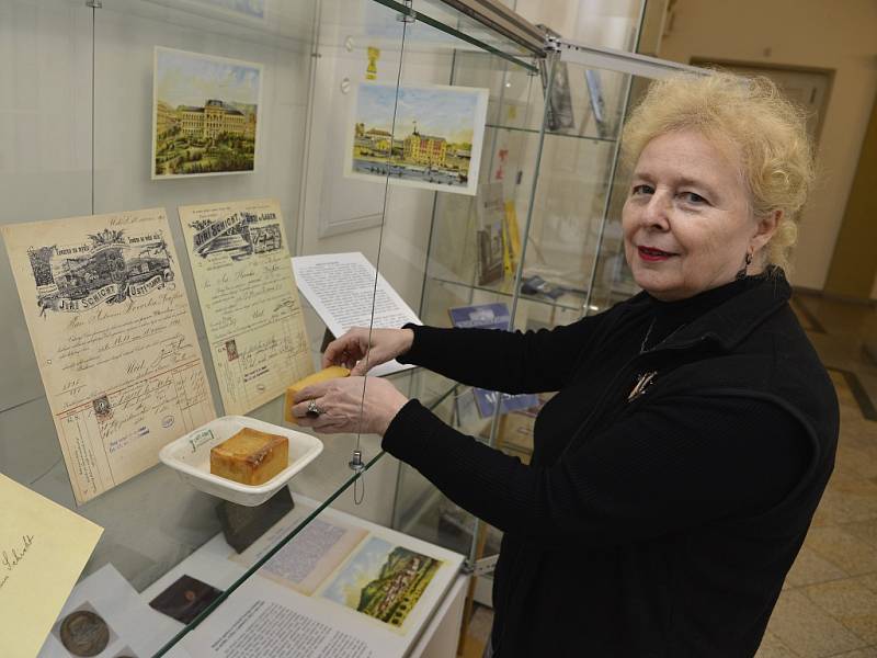 Unikátní pohled do kultury podnikání i vztahů mezi zákazníky a dodavateli v devatenáctém století nabízí ústecké muzeum.