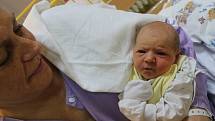 Anna Ranscherová se narodila Jiřině Brožíkové z Chlumce 24. prosince v 8.30 hod. v ústecké porodnici. Měřila 51 cm a vážila 3,24 kg