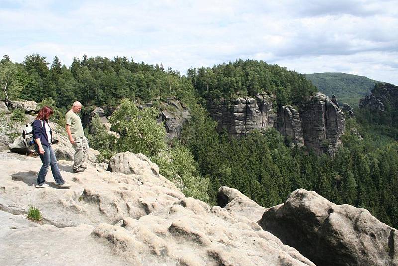 Schrammsteine: proklatě drsná nádhera divokých stěn.