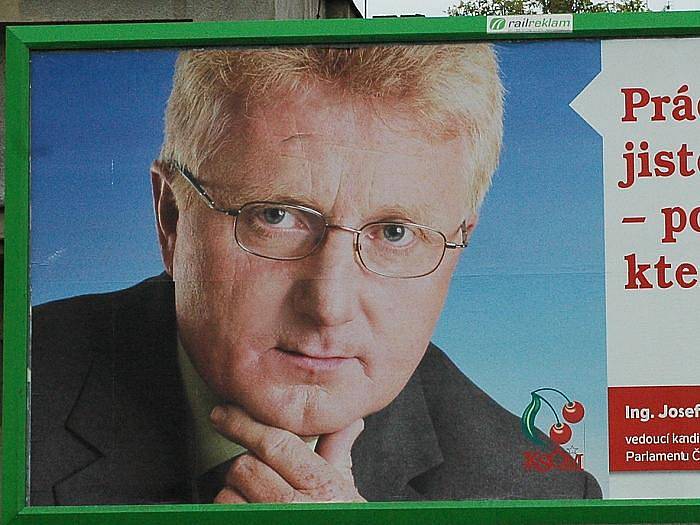 Josef Šenfeld na billboardu - KSČM