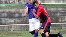 Utkání Přestanova (fialovo-bílí) proti MSK Trmice (červenočerní) skončilo remízou 2:2,, po penaltách získal bod navíc Přestanov. Hráno na stadionu v Trmicích.