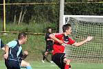 Fotbalisté Brné (červení) doma prohráli s Kadaní 2:3.