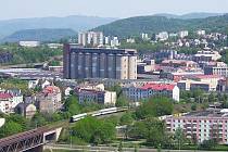 Setuza. Jeden z největších výrobních podniků v Ústí nad Labem se stal zároveň objektem sporů, intrik, žalob, exekuce a hrozeb konkurzem. 