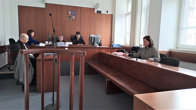 Vladislava Marschallová u okresního soudu 21. března 2023. Foto Deník/Jaroslav Balvín