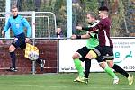 Fotbalisté Chuderova (v zelenočerném) porazili v derby na penalty lídra tabulky z Neštěmic 3:2. Foto: Deník/Rudolf Hoffmann