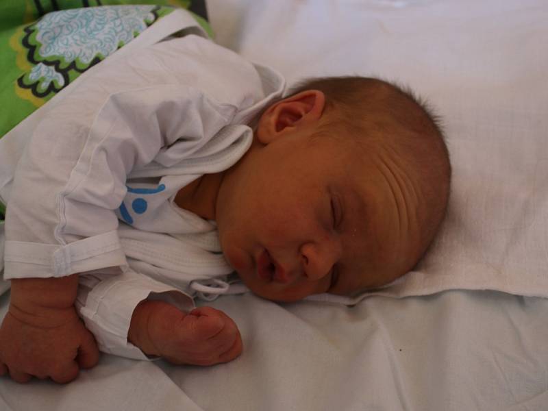 Matyáš Korelus se narodil  v ústecké porodnici 13.1.2017 (20.28) Barboře Čichovské.  Měřil 55 cm, vážil 4,03 kg.