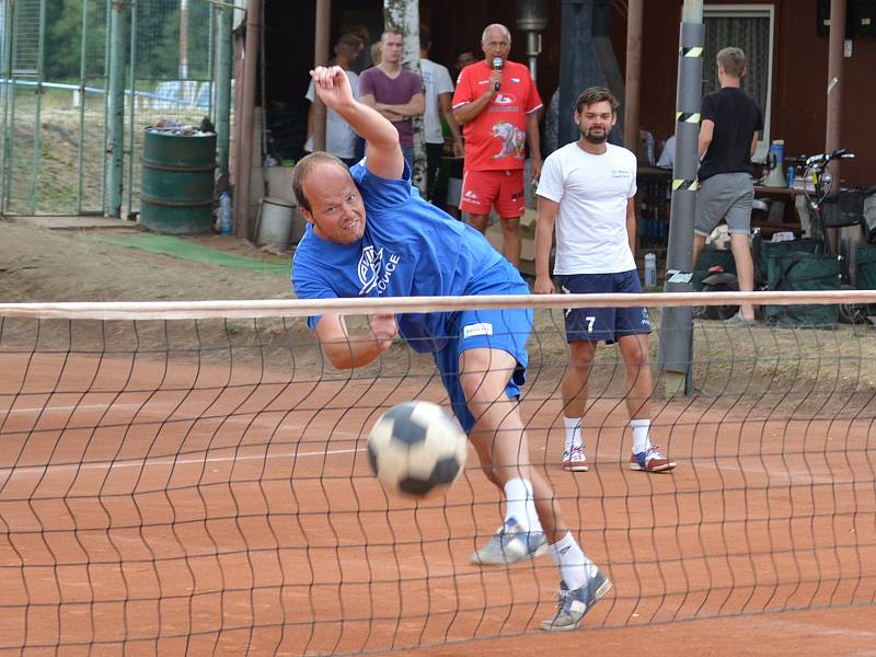 Nohejbalový kemp v Chabařovicích.