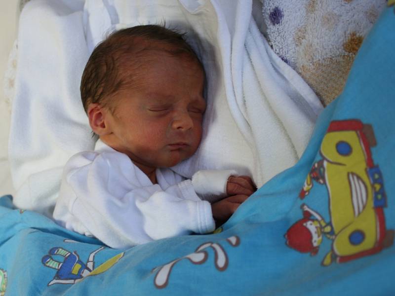 Lukáš Šak se narodil v ústecké porodnici 17. 3. 2017 (7.30) Kateřině Šakové.  Měřil 44 cm, vážil 2,10 kg.