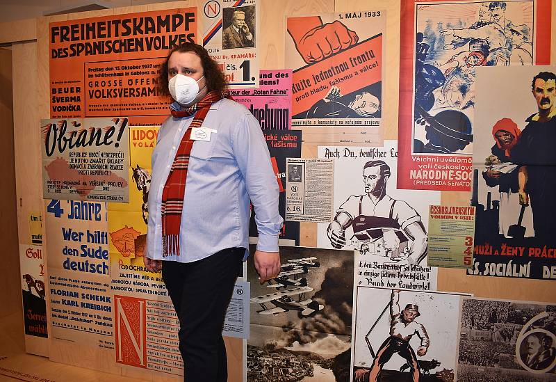 Po dlouhých letech příprav ve středu 17. listopadu otevřelo muzeum v Ústí nad Labem stálou expozici k dějinám německy mluvících obyvatel českých zemí s názvem Naši Němci.