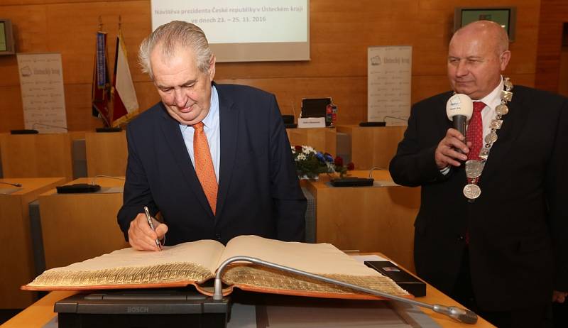 Prezident Miloš Zeman přijel na návštěvu Ústeckého kraje.