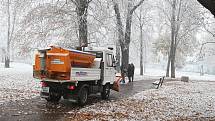 Ráno pokryl centrum Ústí první letošní sníh. Podle meteorologů se ovšem nejednalo o klasický sníh, ale o sníh průmyslový.