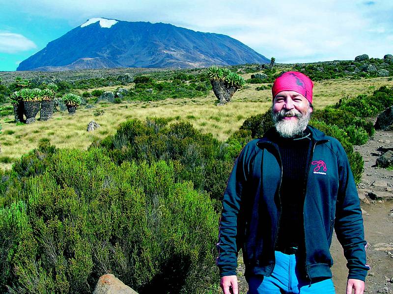 Jan Vojíř z Jablonce nad Nisou v Tanzanii při cestě na Kilimandžáro.