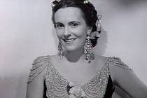 Pestré, divácky vděčné role zpívala Jarmila Novotná (1907 - 1994).