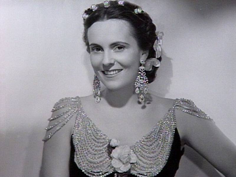 Pestré, divácky vděčné role zpívala Jarmila Novotná (1907 - 1994).