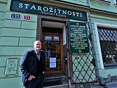 Starožitník Vlastimil Kolouch (na snímku) se po více než třiceti letech rozhodl uzavřít své starožitnictví v Ústí nad Labem.