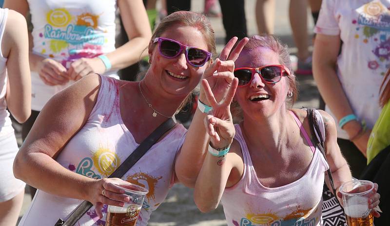 Za zábavou a za sportem dorazilo v v Ústí nad Labem na Rainbow run 2017 několik stovek návštěvníků.