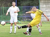 Fotbalisté Střekova (žluté dresy) doma porazili Blšany 4:1.
