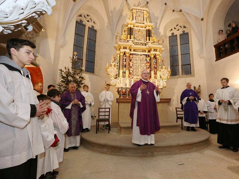 Mše svatá v kostele sv. Floriána.