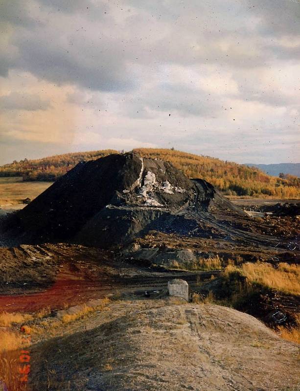 Dnes již unikátní snímky radešínské výsypky před sanací pocházejí z roku 1994. Naskenoval je jejich autor Petr Myčka poté, co se mu je podařilo zachránit po velkém požáru kanceláře. 