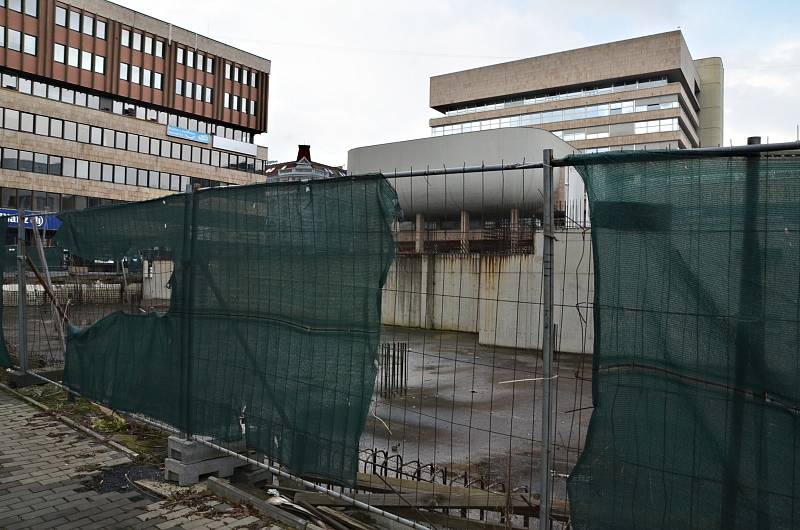 Po stopách starých pohlednic - střed města Ústí nad Labem včera a dnes.