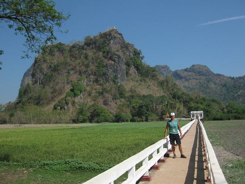 Ústečtí cyklocestovatelé na cestě kolem světa projeli Myanmar a zamířili do Thajska.