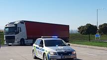 Policie kontrolovala kamiony na dálnici D8