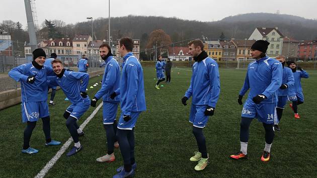 Fotbalisté Ústí nad Labem začali zimní přípravu 2020 na umělé trávě Městského stadionu