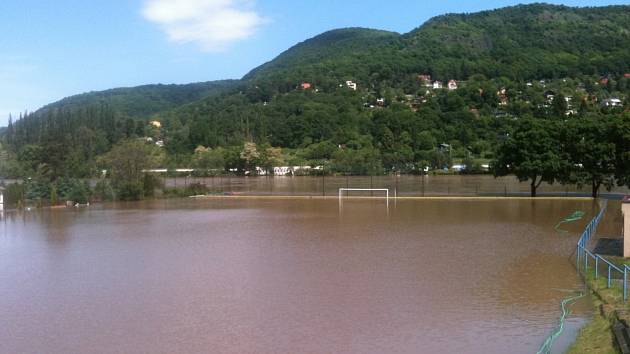 Fotbalové hřiště Vaňov - úterý 5.června 12.00