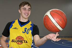 Basketbalista Jakub Žalud.