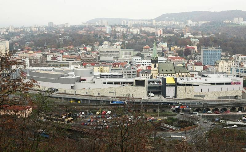 Ústecké obchodní centrum Forum v polovině listopadu 2009