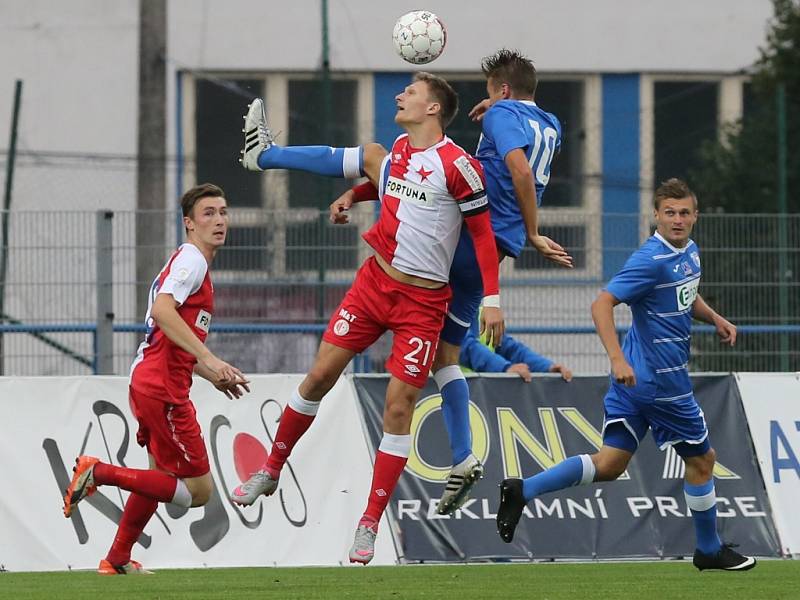 Fotbalisté Army (modří) znovu v poháru smázli Slavii.