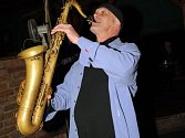 Štěpán Markovič (saxofon, SR).
